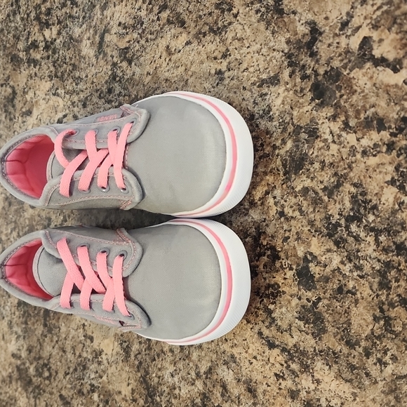 Vans - Picture 4 of 6